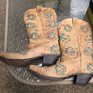 Corral cowboy boots